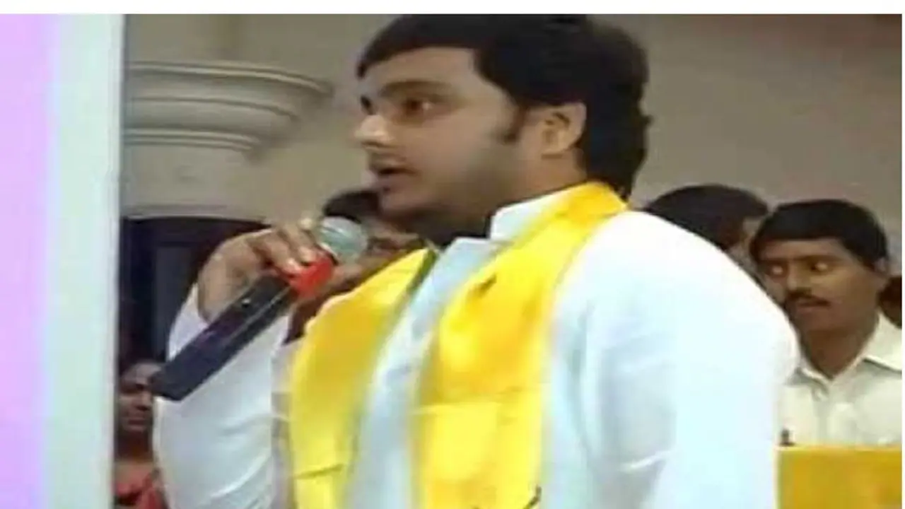 భారతి పే కేసు: టీడీపీ నేత చింతకాయల విజయ్ పాత్రుడికి ఏపీ సీఐడీనోటీసులు భారతి పే కేసు: టీడీపీ నేత చింతకాయల విజయ్ పాత్రుడికి ఏపీ సీఐడీనోటీసులు