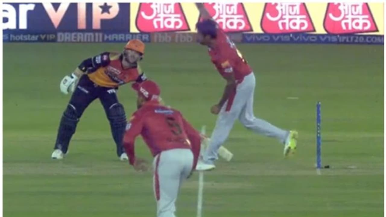 ಅಶ್ವಿನ್ ಮಂಕಡಿಂಗ್ ಟ್ರಿಕ್: ಕ್ರೀಸ್ ತೊರೆಯದ ವಾರ್ನರ್