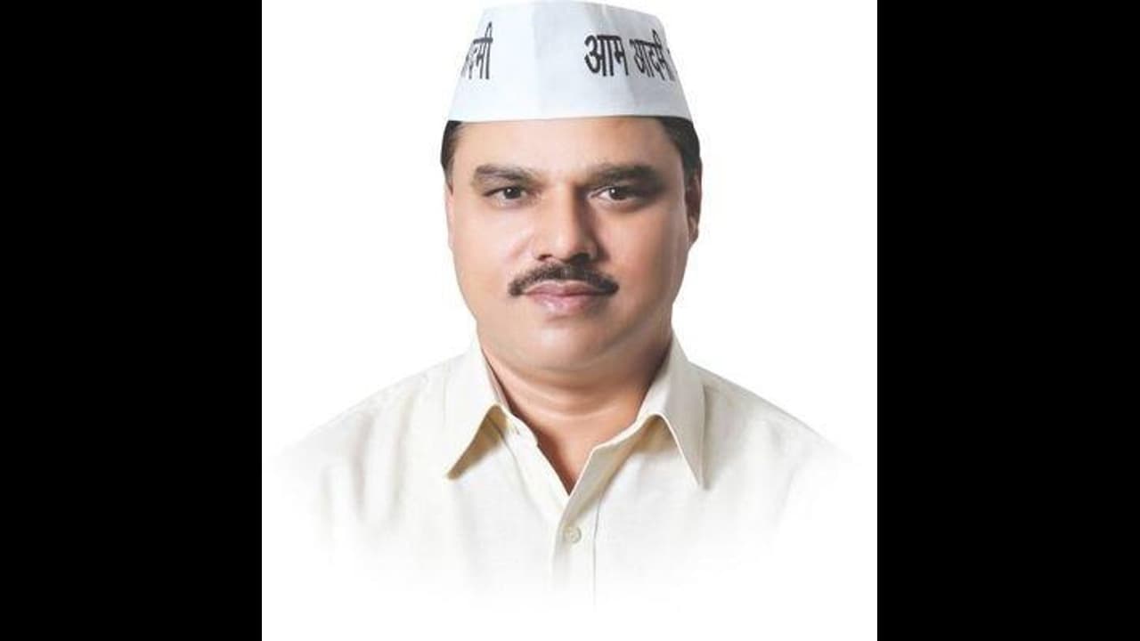 Delhi Assembly election: AAP replaces fake degree case accused Jitender Singh Tomar with his wife from Tri Nagar Delhi Assembly election: AAP replaces fake degree case accused Jitender Singh Tomar with his wife from Tri Nagar