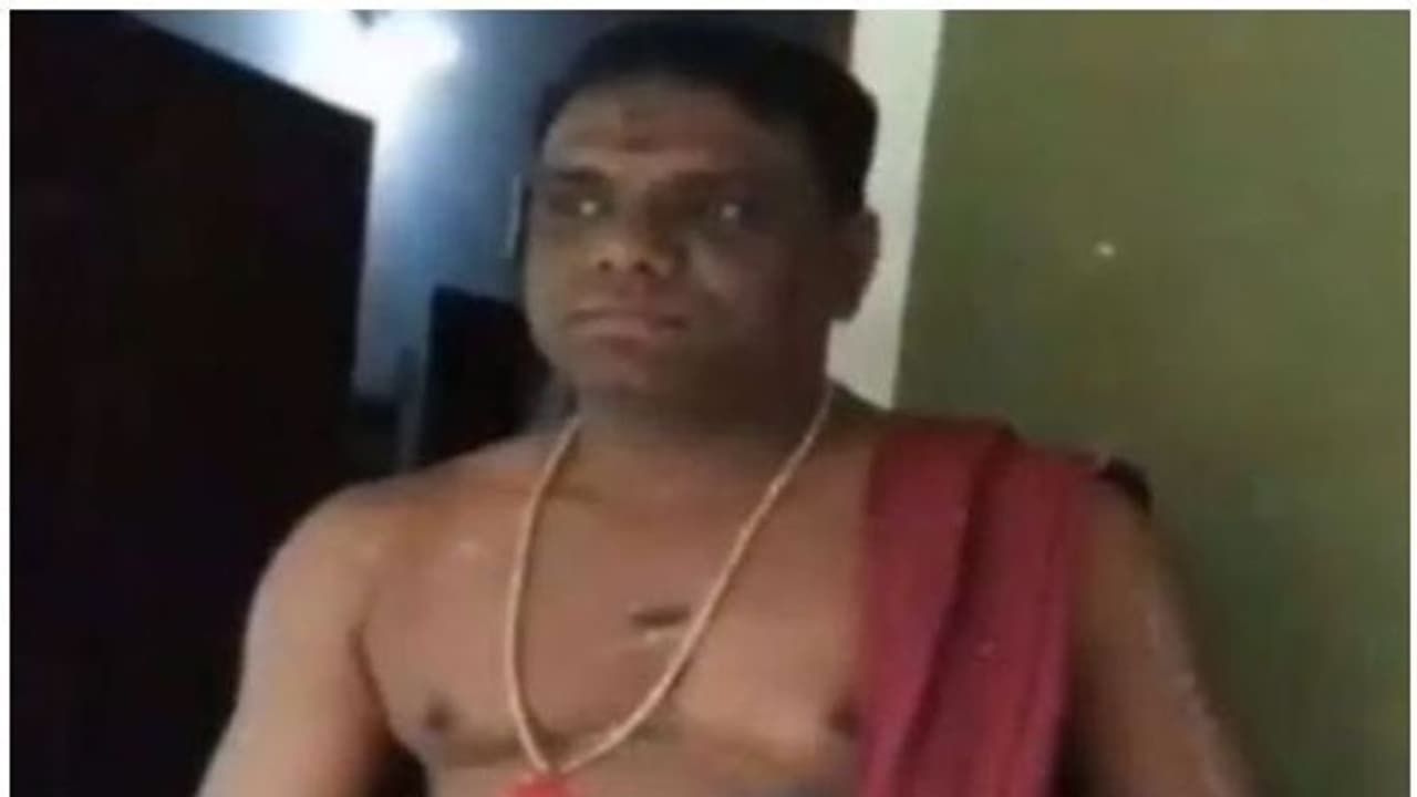 ആദിവാസി പെൺകുട്ടിയെ പീഡിപ്പിച്ചു; ബ്രാഞ്ച് സെക്രട്ടറിയെ സിപിഎം പുറത്താക്കി ആദിവാസി പെൺകുട്ടിയെ പീഡിപ്പിച്ചു; ബ്രാഞ്ച് സെക്രട്ടറിയെ സിപിഎം പുറത്താക്കി