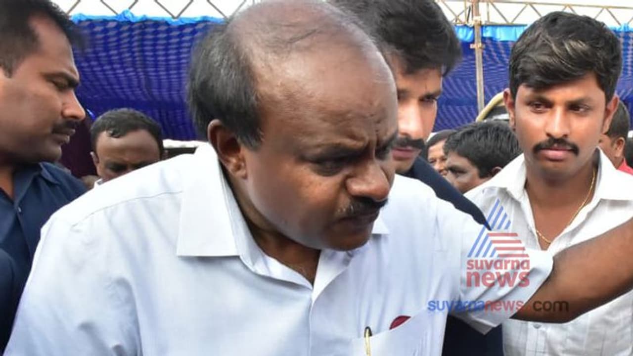 ಪೊಲೀಸರಿಗೆ ಸಿಎಂ ಸಿಹಿ ಸುದ್ದಿ? ಪೊಲೀಸರಿಗೆ ಸಿಎಂ ಸಿಹಿ ಸುದ್ದಿ?