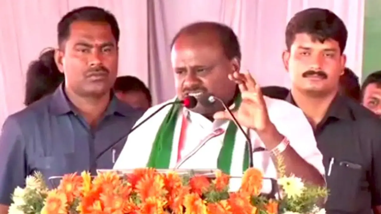 ನಿಖಿಲ್ ಎಲ್ಲಿದ್ಯಪ್ಪ..? ಪ್ರಶ್ನೆಗೆ ಉತ್ತರಿಸಿದ ಕುಮಾರಸ್ವಾಮಿ ನಿಖಿಲ್ ಎಲ್ಲಿದ್ಯಪ್ಪ..? ಪ್ರಶ್ನೆಗೆ ಉತ್ತರಿಸಿದ ಕುಮಾರಸ್ವಾಮಿ