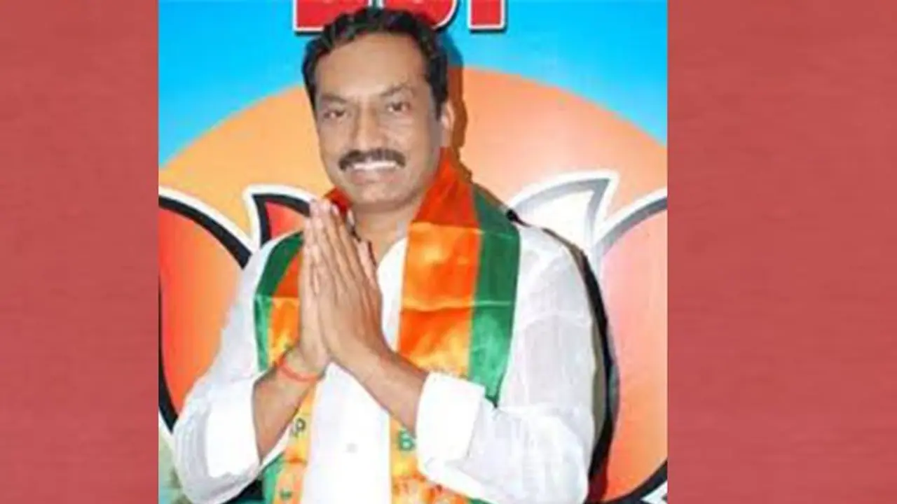 బీజేపీ అధ్యక్షుడి మార్పుపై రఘునందన్ రావు కామెంట్లు.. బండి సంజయ్ పైనా వ్యాఖ్య బీజేపీ అధ్యక్షుడి మార్పుపై రఘునందన్ రావు కామెంట్లు.. బండి సంజయ్ పైనా వ్యాఖ్య