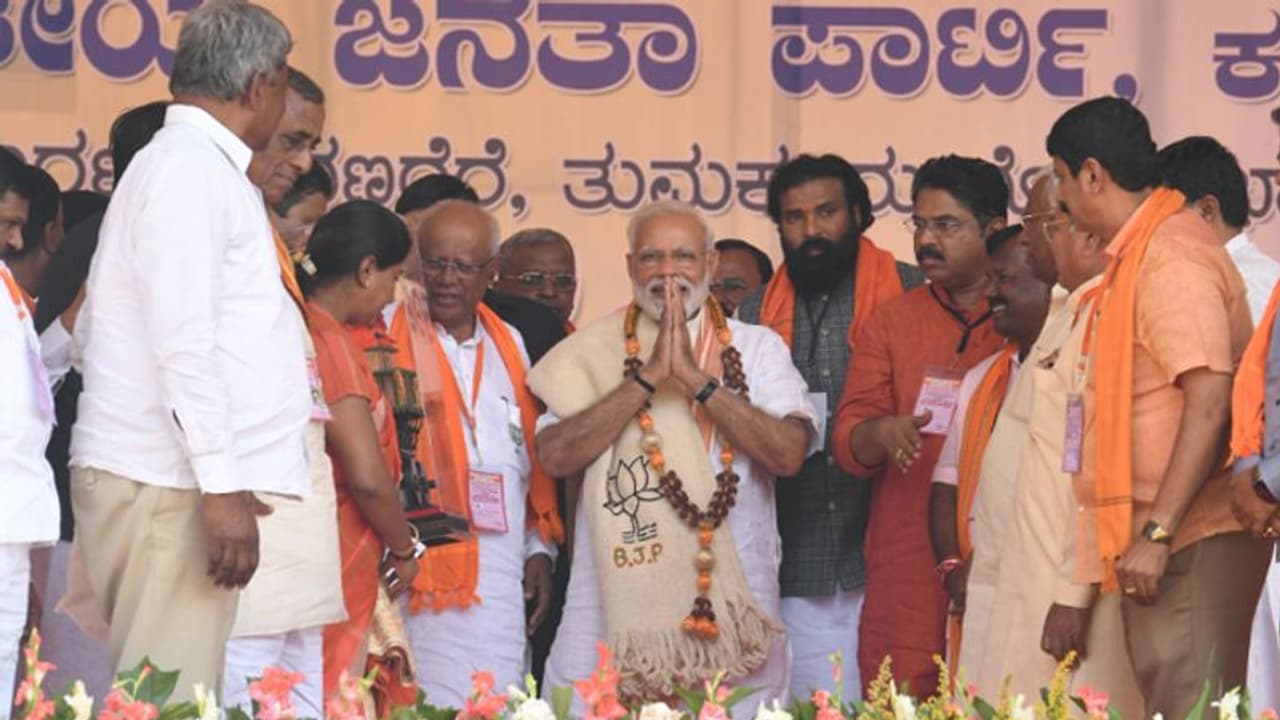 ಕನ್ನಡದಲ್ಲಿ ಮಾತು, ಯುಗಾದಿ ಶುಭಾಶಯ! ಕನ್ನಡದಲ್ಲಿ ಮಾತು, ಯುಗಾದಿ ಶುಭಾಶಯ!