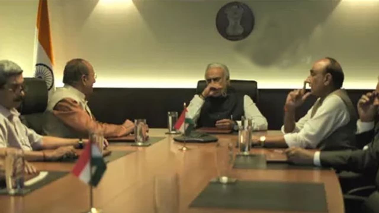 ಉರಿ ಚಿತ್ರದ ‘ಗೃಹಸಚಿವ’ ಹುಂಡಾಲ್ ನಿಧನ ಉರಿ ಚಿತ್ರದ ‘ಗೃಹಸಚಿವ’ ಹುಂಡಾಲ್ ನಿಧನ