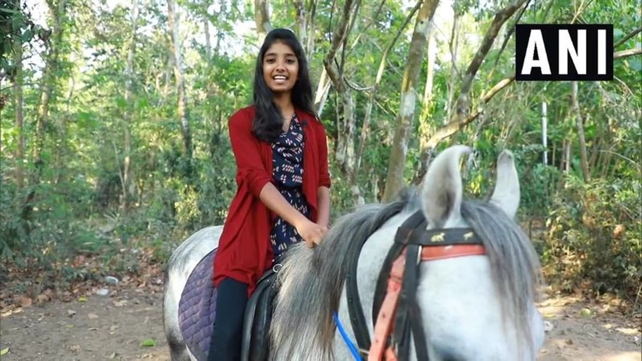 ಕುದುರೆ ಸವಾರಿ ನಿಂಗಲ್ಲ ಅಂದಿದ್ದ: ಕುದುರೆಯೂ ಅಂದಿತ್ತು ಅಯ್ಯೋ ಪೆದ್ದ! ಕುದುರೆ ಸವಾರಿ ನಿಂಗಲ್ಲ ಅಂದಿದ್ದ: ಕುದುರೆಯೂ ಅಂದಿತ್ತು ಅಯ್ಯೋ ಪೆದ್ದ!