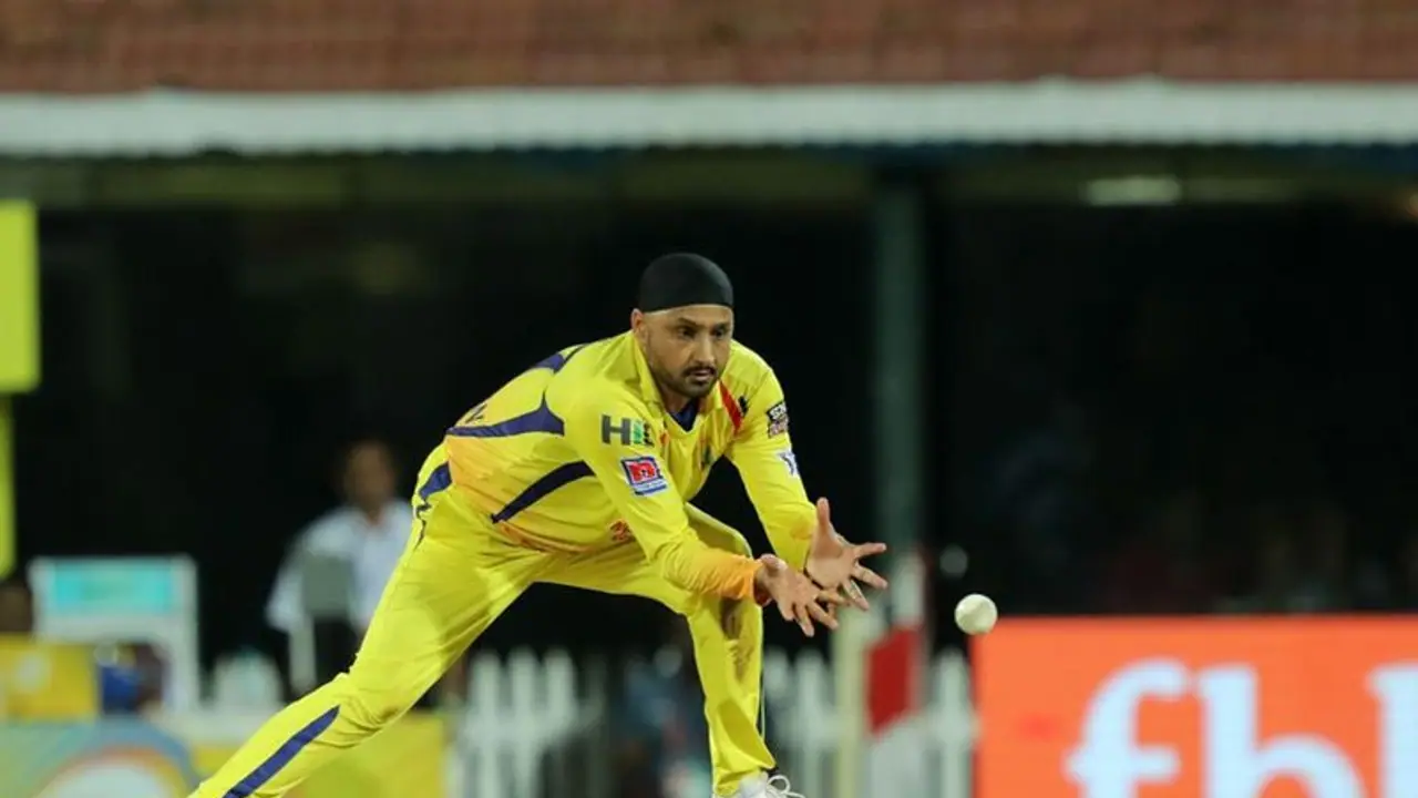 IPL: CSK MI matches are like India vs Pakistan contests: Harbhajan Singh