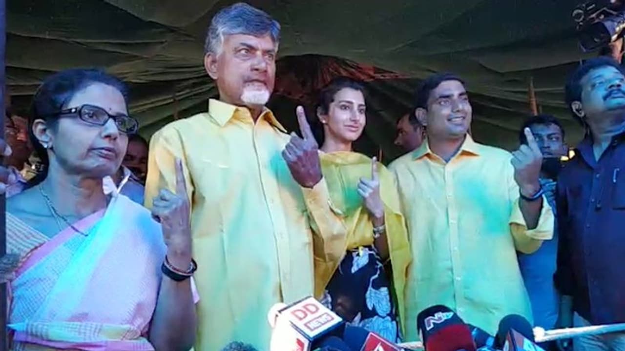 మే 23 తర్వాత ముహుర్తం చూసుకొని ప్రమాణం చేస్తా: బాబు మే 23 తర్వాత ముహుర్తం చూసుకొని ప్రమాణం చేస్తా: బాబు