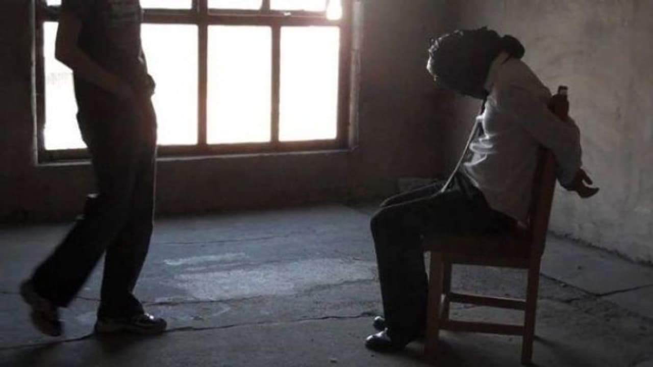 ഏഴ് മാസമായി ശമ്പളം നല്കിയില്ല; ബോസിനെ തട്ടിക്കൊണ്ടുപോയി ജീവനക്കാര്; അറസ്റ്റ് ഏഴ് മാസമായി ശമ്പളം നല്കിയില്ല; ബോസിനെ തട്ടിക്കൊണ്ടുപോയി ജീവനക്കാര്; അറസ്റ്റ്