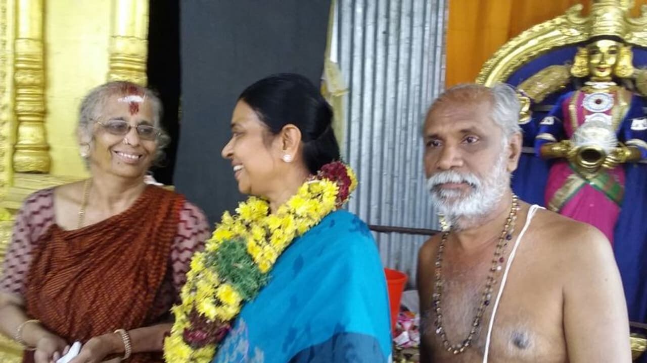 ’ஸ்டாலின் என்னை பிரதமாராக்கிடுவார்..’ துர்கா உதவியை நாடி கனவோடு காத்திருக்கும் முதல்வர்..! ’ஸ்டாலின் என்னை பிரதமாராக்கிடுவார்..’ துர்கா உதவியை நாடி கனவோடு காத்திருக்கும் முதல்வர்..!