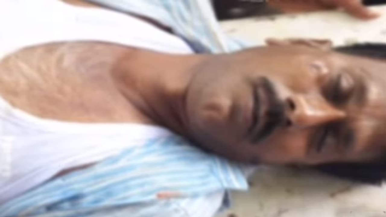 తాడిపత్రి లో టీడీపీ, వైసీపీ ఘర్షణ: టీడీపీ కార్యకర్త మృతి తాడిపత్రి లో టీడీపీ, వైసీపీ ఘర్షణ: టీడీపీ కార్యకర్త మృతి