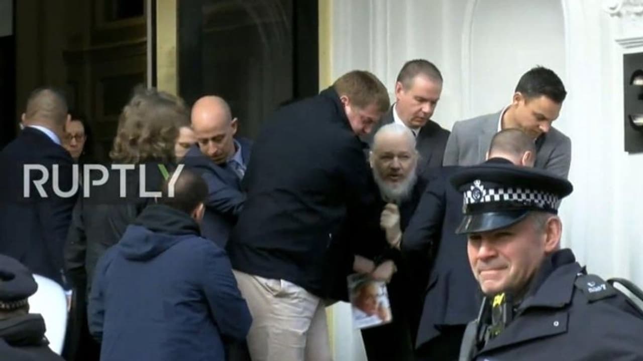 ഇക്വഡോര്‍ കൈവിട്ടു; ജൂലിയന്‍ അസാന്‍ജിനെ ബ്രിട്ടീഷ് പൊലീസ് അറസ്റ്റ് ചെയ്തു