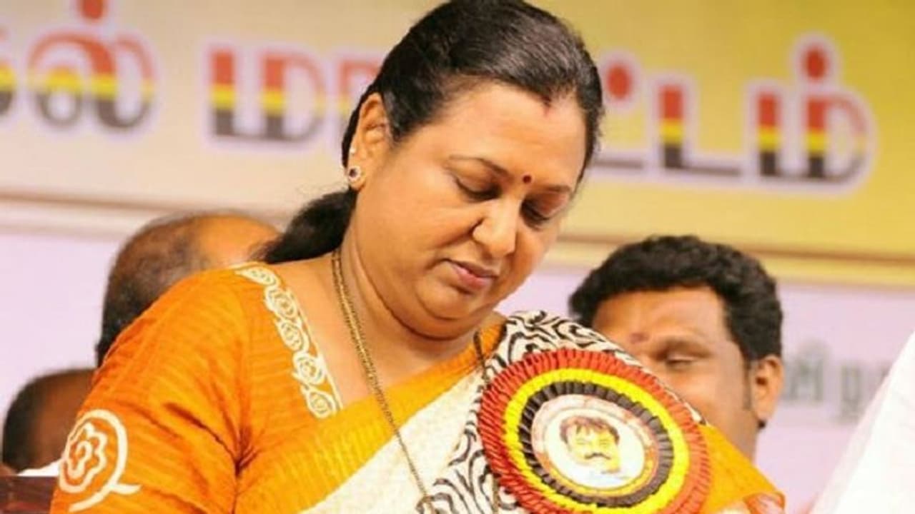 இலவச பயணத்தை பெண்கள் புறக்கணிக்க வேண்டும் பிரேமலதா கோரிக்கை இலவச பயணத்தை பெண்கள் புறக்கணிக்க வேண்டும் பிரேமலதா கோரிக்கை