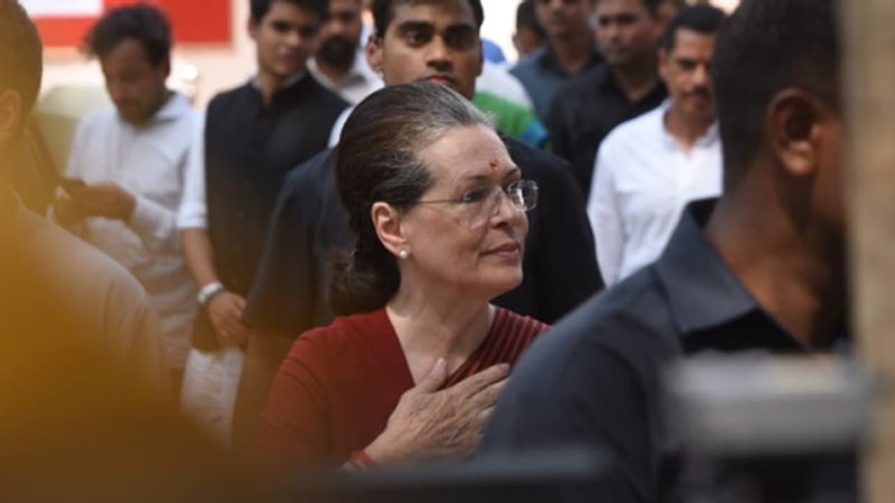 ಇಸ್ರೋ ಋಣ ನಮ್ಮ ಮೇಲಿದೆ: ಸೋನಿಯಾ ಗಾಂಧಿ! ಇಸ್ರೋ ಋಣ ನಮ್ಮ ಮೇಲಿದೆ: ಸೋನಿಯಾ ಗಾಂಧಿ!