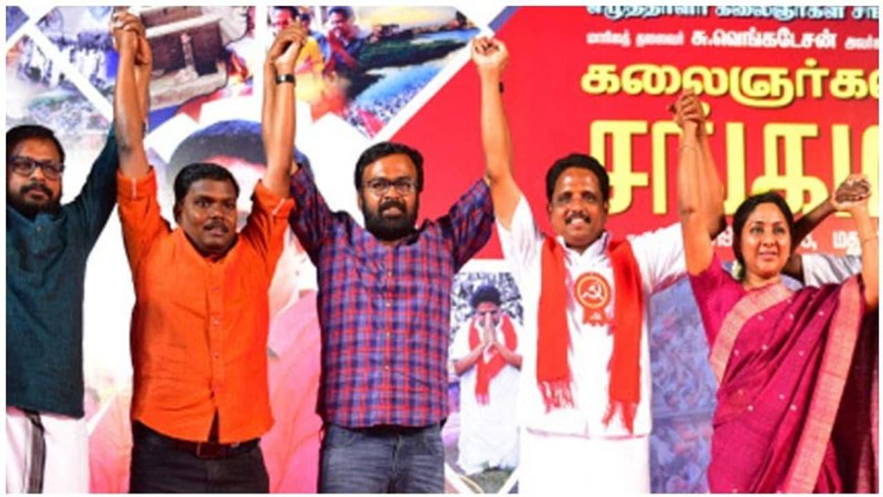 கரு.பழனியப்பன், ராஜூ முருகனைத் தொடர்ந்து சு.வெங்கடேசனுக்கு ஆதரவாகப் பிரச்சாரத்தில் குதித்த பிரபல இயக்குநர்... கரு.பழனியப்பன், ராஜூ முருகனைத் தொடர்ந்து சு.வெங்கடேசனுக்கு ஆதரவாகப் பிரச்சாரத்தில் குதித்த பிரபல இயக்குநர்...