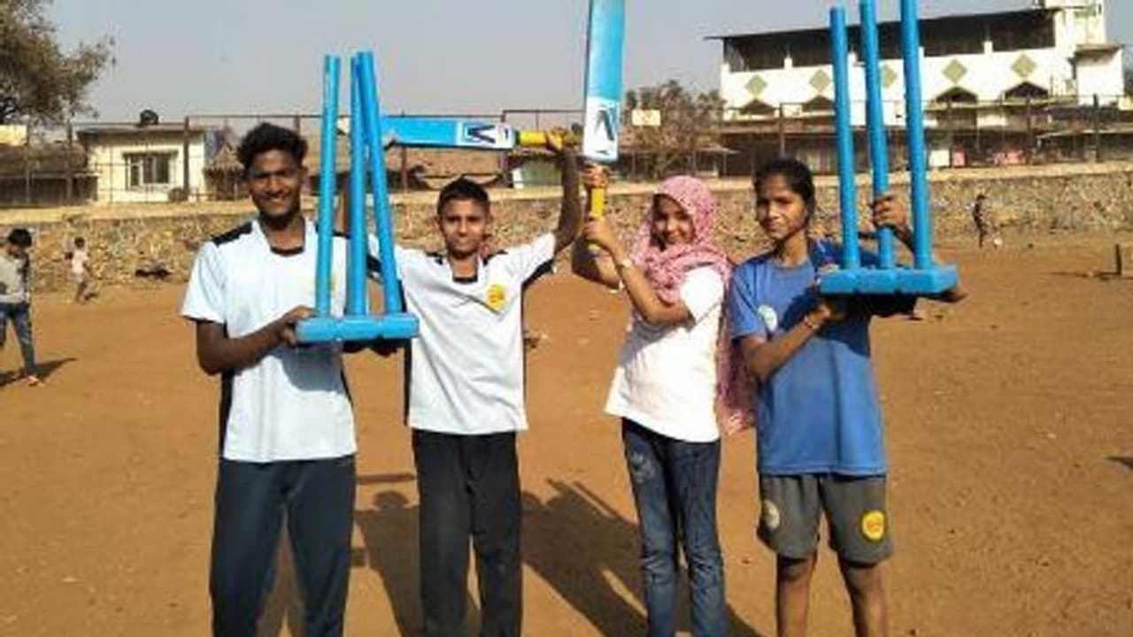 ஆதரவற்ற 4 சிறுவர்கள் சாதனை..! லண்டனில் நடைபெறும் கிரிக்கெட் போட்டிக்கு தேர்வு..!திறமைக்கு குவியும் அங்கீகாரத்தால் குவியும் பாராட்டு..! ஆதரவற்ற 4 சிறுவர்கள் சாதனை..! லண்டனில் நடைபெறும் கிரிக்கெட் போட்டிக்கு தேர்வு..!திறமைக்கு குவியும் அங்கீகாரத்தால் குவியும் பாராட்டு..!