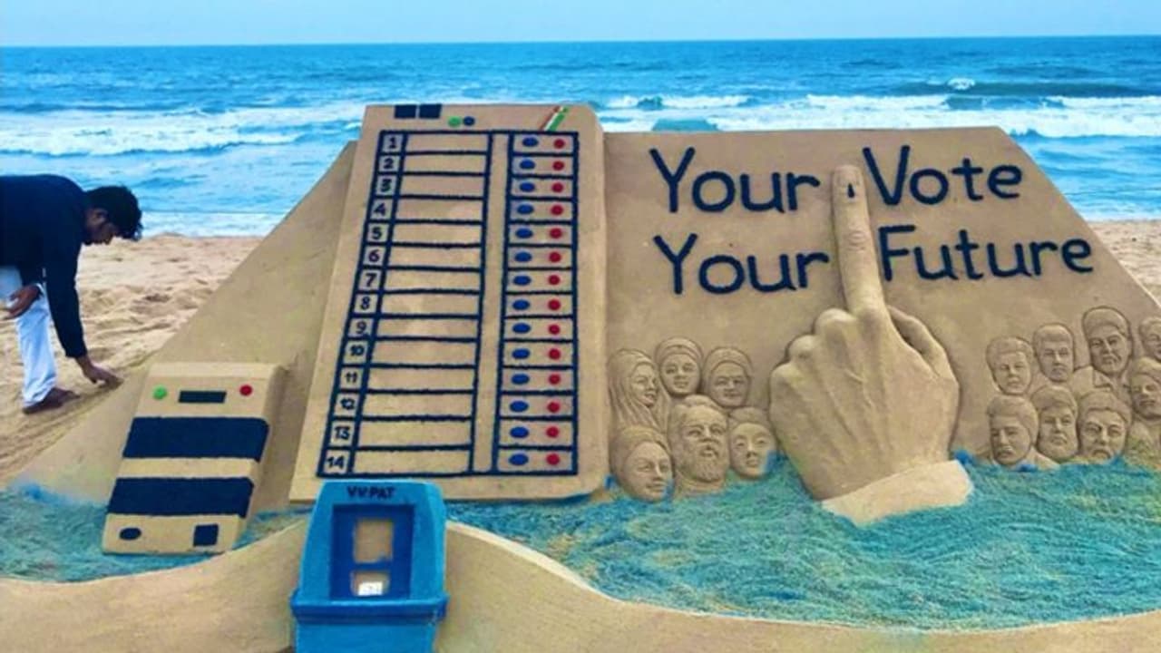 'നിങ്ങളുടെ വോട്ട്, നിങ്ങളുടെ ഭാവി'; ശ്രദ്ധേയമായി സുദര്ശന്റെ മണല്ശില്പം 'നിങ്ങളുടെ വോട്ട്, നിങ്ങളുടെ ഭാവി'; ശ്രദ്ധേയമായി സുദര്ശന്റെ മണല്ശില്പം