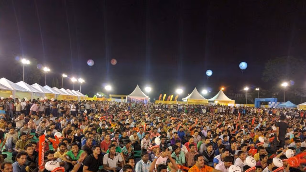 ಶಿವಮೊಗ್ಗದಲ್ಲೇ ನೋಡಿ ಐಪಿಎಲ್ ಮ್ಯಾಚ್ ಅಭಿಮಾನಿಗಳಿಗೆ ಬಿಸಿಸಿಐ ಗಿಫ್ಟ್! ಶಿವಮೊಗ್ಗದಲ್ಲೇ ನೋಡಿ ಐಪಿಎಲ್ ಮ್ಯಾಚ್ ಅಭಿಮಾನಿಗಳಿಗೆ ಬಿಸಿಸಿಐ ಗಿಫ್ಟ್!