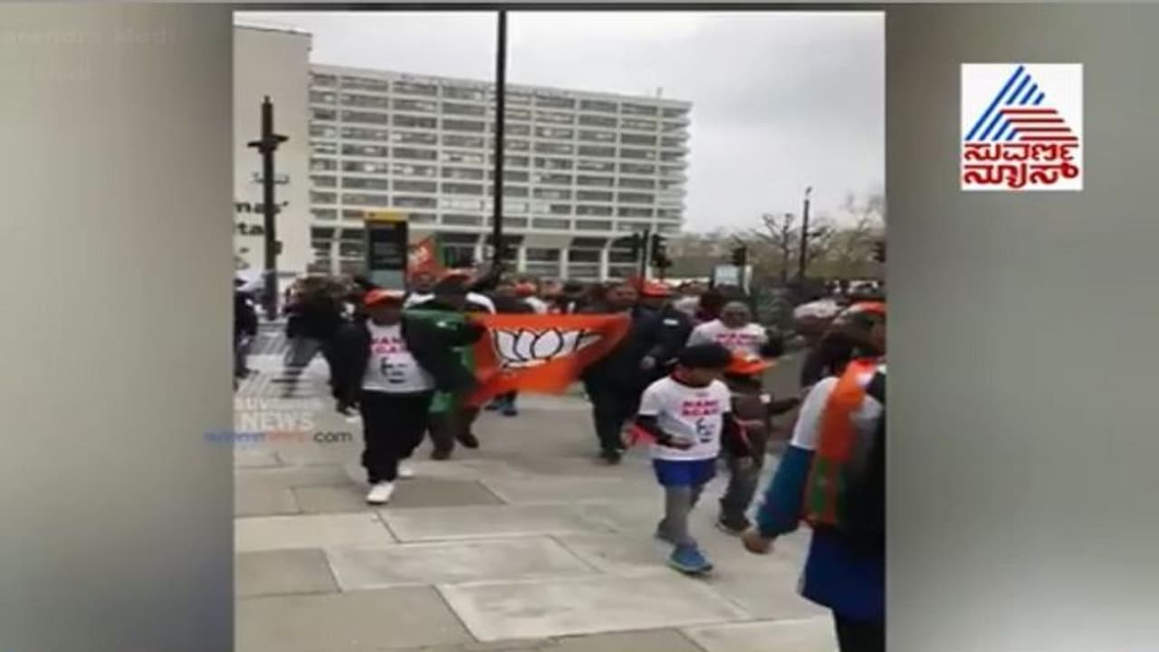 ಮತದಾನಕ್ಕೆ ವಿದೇಶದಿಂದ ಬಂದರು: ಮೋದಿಗಾಗಿ ANYTHING ಅಂದರು! ಮತದಾನಕ್ಕೆ ವಿದೇಶದಿಂದ ಬಂದರು: ಮೋದಿಗಾಗಿ ANYTHING ಅಂದರು!