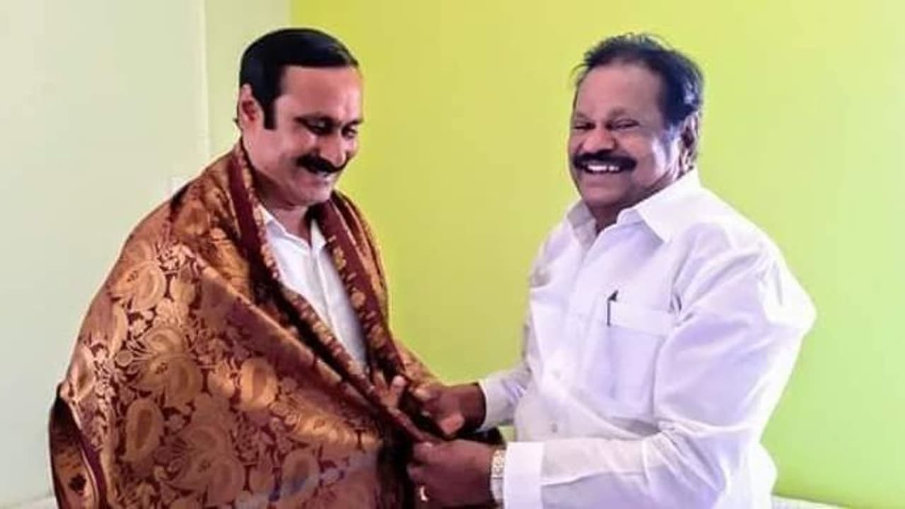 திமுகவிலிருந்து முக்கிய விக்கெட்டை தூக்கிய அன்புமணி!! முல்லைவேந்தனால் வெற்றிக்களிப்பில் தருமபுரி பாமகவினர்!! திமுகவிலிருந்து முக்கிய விக்கெட்டை தூக்கிய அன்புமணி!! முல்லைவேந்தனால் வெற்றிக்களிப்பில் தருமபுரி பாமகவினர்!!