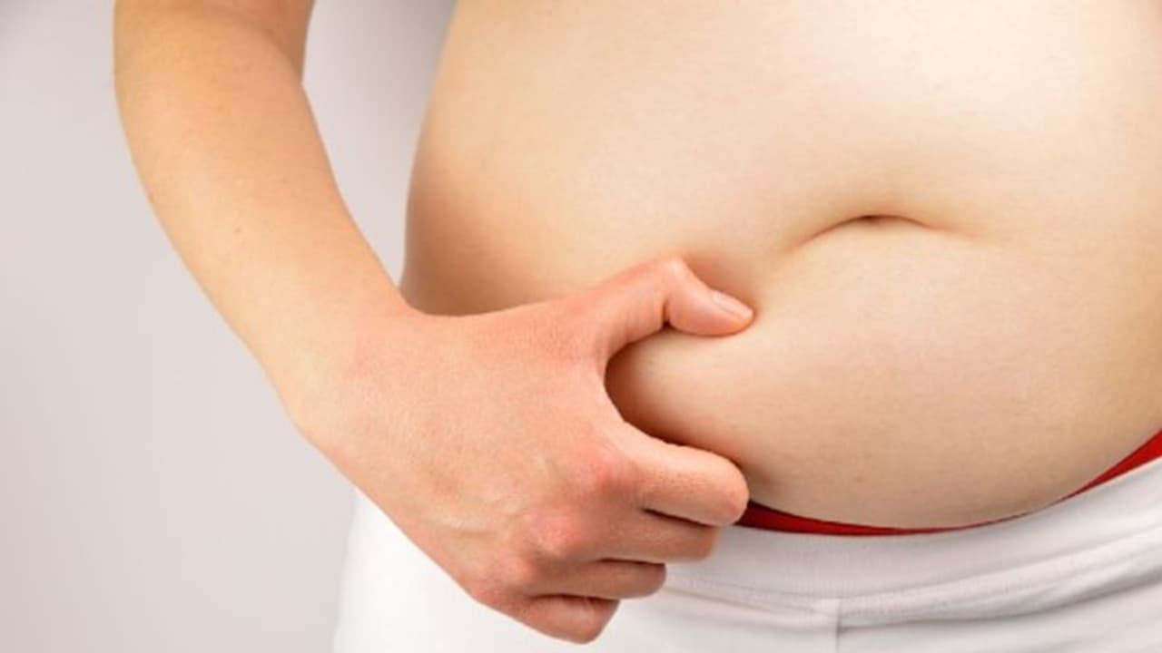 ഈ 5 ഭക്ഷണങ്ങൾ കഴിച്ചാൽ അടിവയറ്റിലെ കൊഴുപ്പ് കുറയ്ക്കാം ഈ 5 ഭക്ഷണങ്ങൾ കഴിച്ചാൽ അടിവയറ്റിലെ കൊഴുപ്പ് കുറയ്ക്കാം