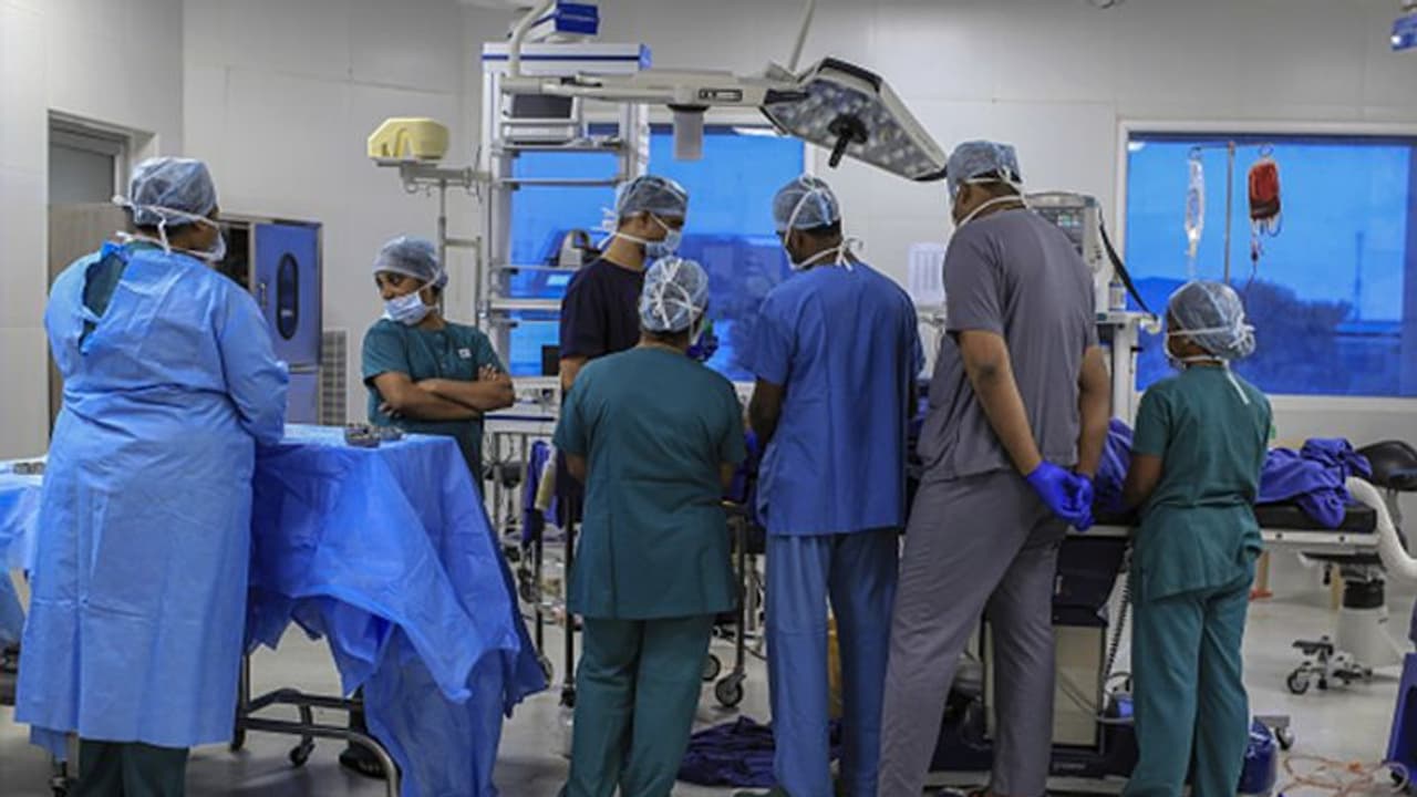 ಭಾರತದಲ್ಲಿ 6 ಲಕ್ಷ ವೈದ್ಯರು, 20 ಲಕ್ಷ ನರ್ಸ್ಗಳ ಕೊರತೆ! ಭಾರತದಲ್ಲಿ 6 ಲಕ್ಷ ವೈದ್ಯರು, 20 ಲಕ್ಷ ನರ್ಸ್ಗಳ ಕೊರತೆ!