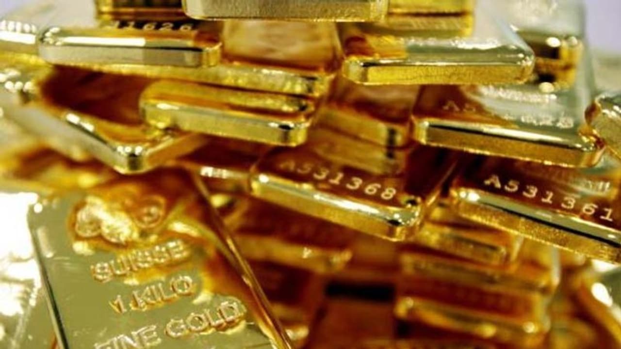 స్మగ్లింగ్లో కెమిస్ట్రీ: బంగారాన్ని పేస్ట్గా మార్చి తరలింపు, పట్టుకున్న కస్టమ్స్ స్మగ్లింగ్లో కెమిస్ట్రీ: బంగారాన్ని పేస్ట్గా మార్చి తరలింపు, పట్టుకున్న కస్టమ్స్