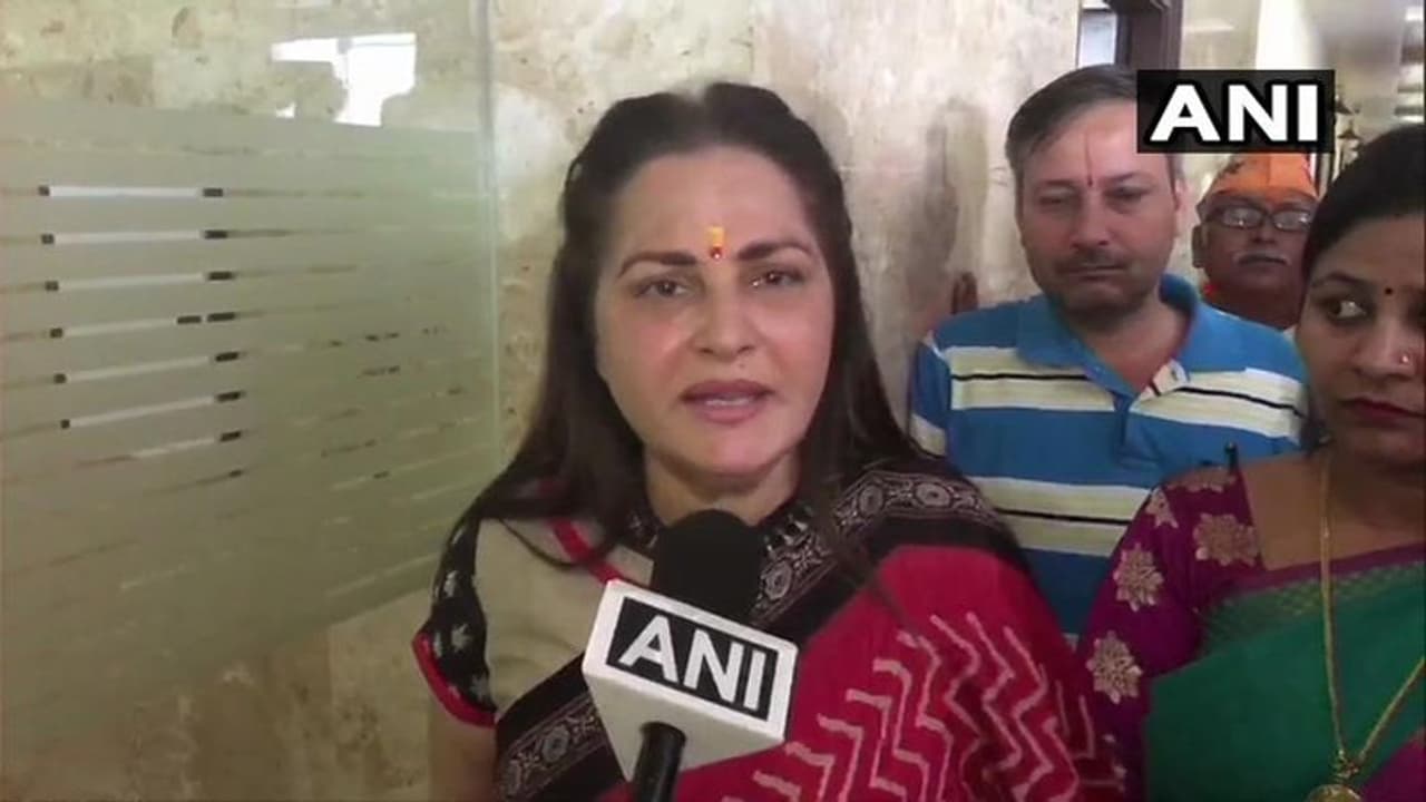 నేను చస్తే, సంతోషిస్తావా: ఆజంపై జయప్రద మండిపాటు