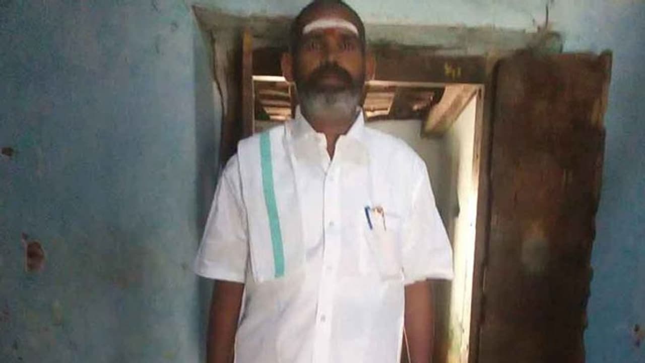 பாஜக நிர்வாகி வெட்டிக்கொலை... உடலை ஆற்றில் வீசிய கொடூரம்..! பாஜக நிர்வாகி வெட்டிக்கொலை... உடலை ஆற்றில் வீசிய கொடூரம்..!