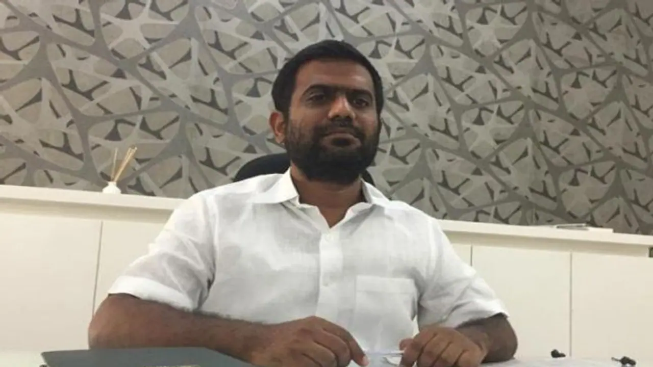 మమ్మల్ని వెదవల్లా చూస్తున్నాడు... పనికిమాలినోడు: కలెక్టర్పై ఎమ్మెల్యే కేతిరెడ్డి సంచలన వ్యాఖ్యలు మమ్మల్ని వెదవల్లా చూస్తున్నాడు... పనికిమాలినోడు: కలెక్టర్పై ఎమ్మెల్యే కేతిరెడ్డి సంచలన వ్యాఖ్యలు