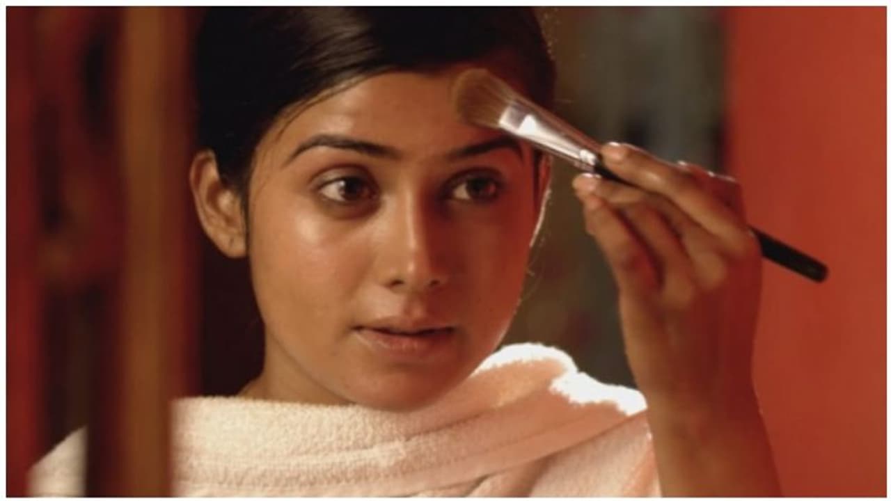 திருநங்கை வேடத்தில் துணித்து நடிகை நடிக்க 'ஸ்ரீ பல்லவி' தேசிய விருது பட்டியலில்! திருநங்கை வேடத்தில் துணித்து நடிகை நடிக்க 'ஸ்ரீ பல்லவி' தேசிய விருது பட்டியலில்!