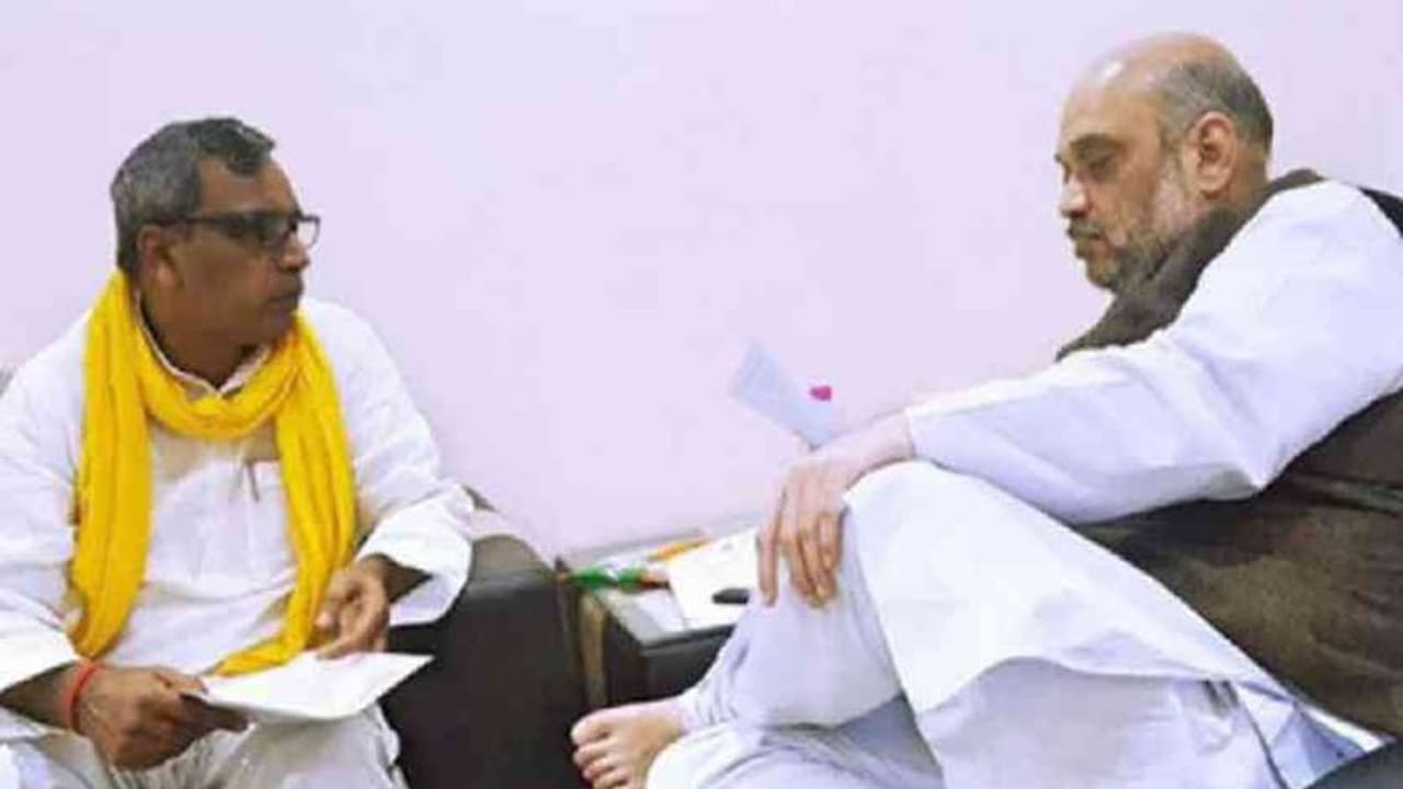 दूसरे चरण के मतदान से पहले ओपी राजभर ने छोड़ा बीजेपी का साथ