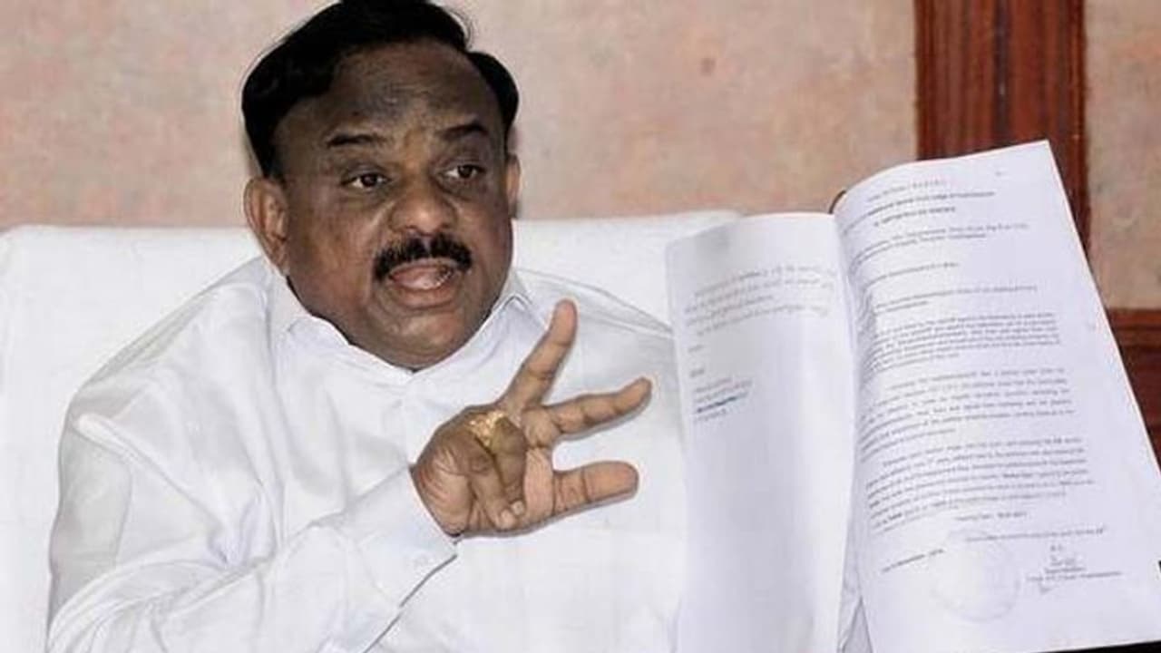 తెలుగుదేశానిదే విజయం.. పందెం ఎంత: వైసీపీకి టీడీపీ అభ్యర్థి సవాల్ తెలుగుదేశానిదే విజయం.. పందెం ఎంత: వైసీపీకి టీడీపీ అభ్యర్థి సవాల్