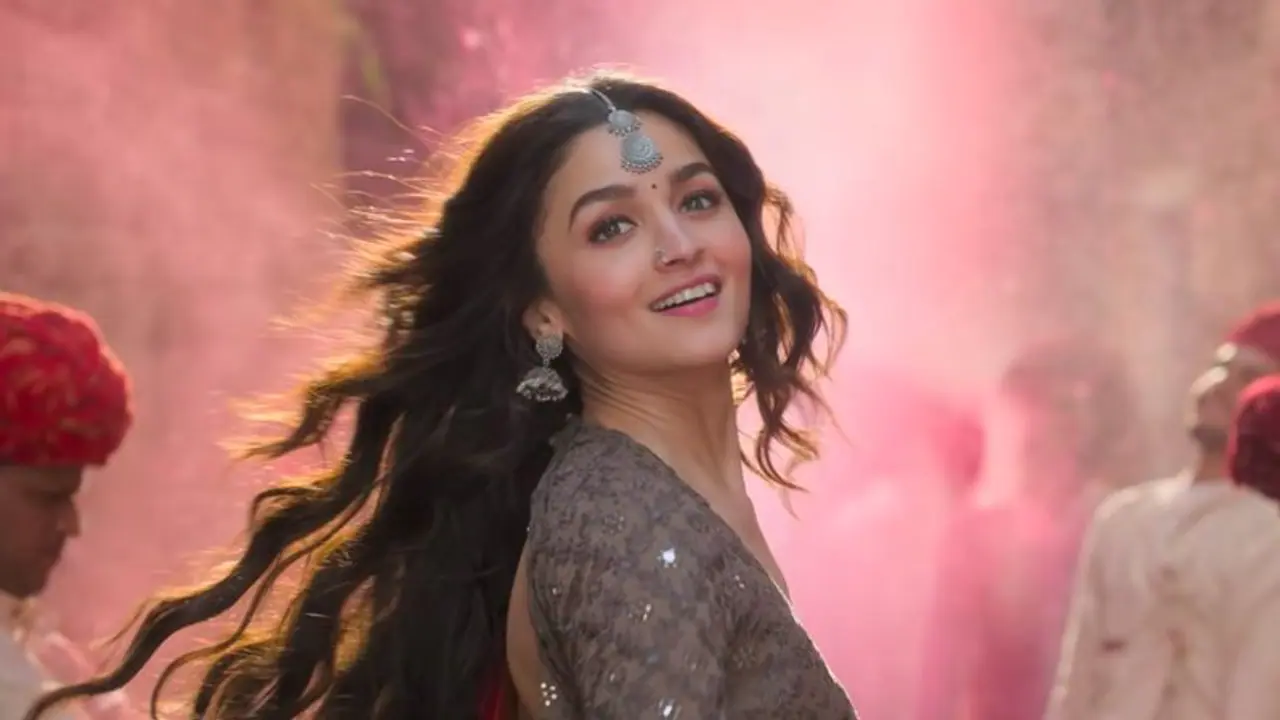 Oops! Alia Bhatt blames this Kalank song for her hair problems