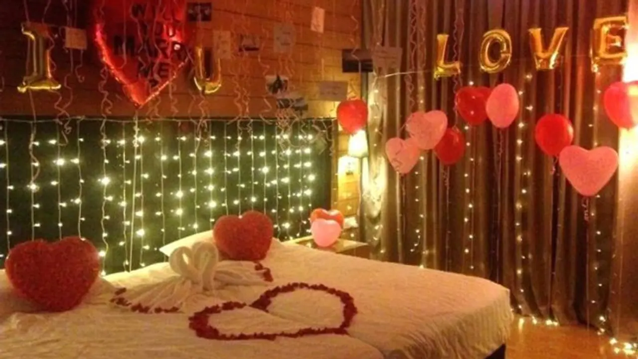 ಫಸ್ಟ್ ನೈಟ್ ಎಂಬ ಸುಮಧುರ ನೆನಪು ಮಧುರವಾಗಲಿ... ಫಸ್ಟ್ ನೈಟ್ ಎಂಬ ಸುಮಧುರ ನೆನಪು ಮಧುರವಾಗಲಿ...