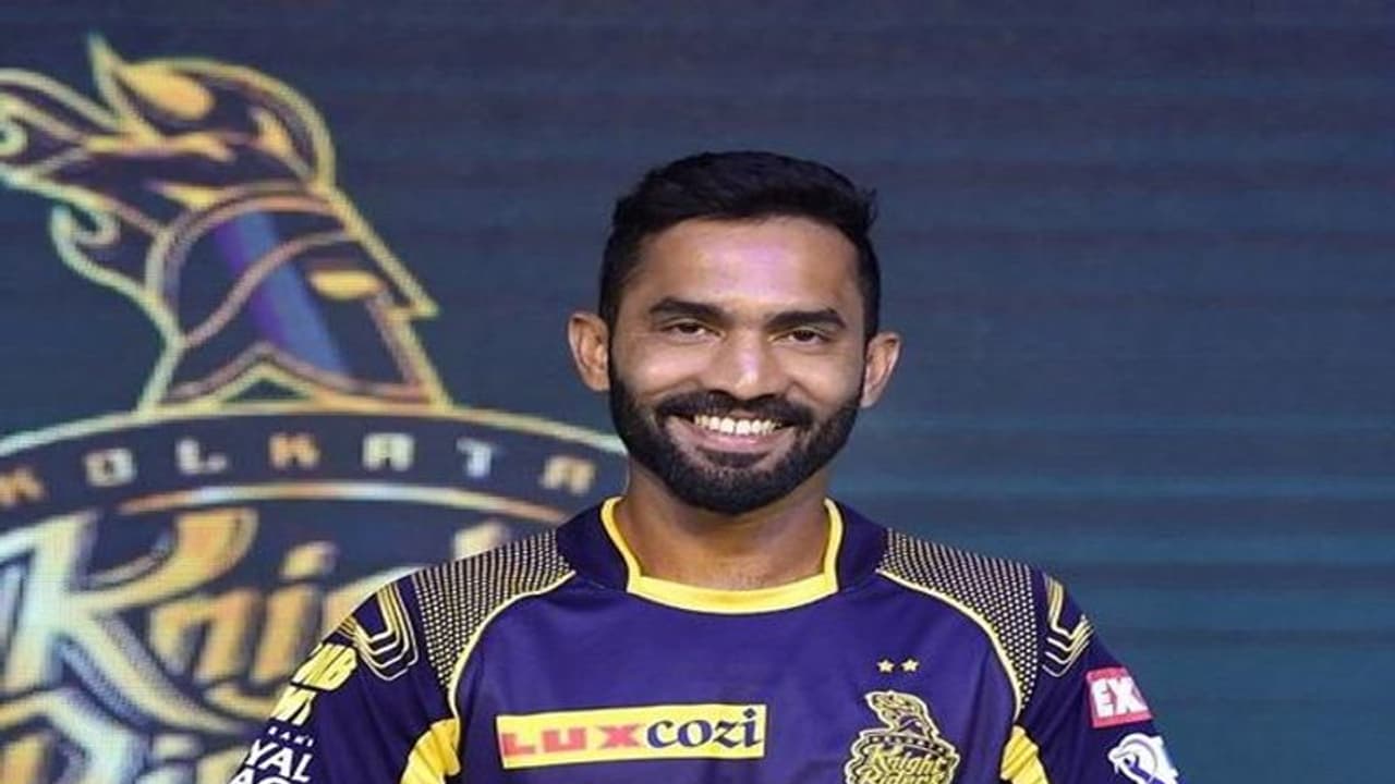 దినేష్ కార్తీక్ కి బీసీసీఐ నోటీసులు