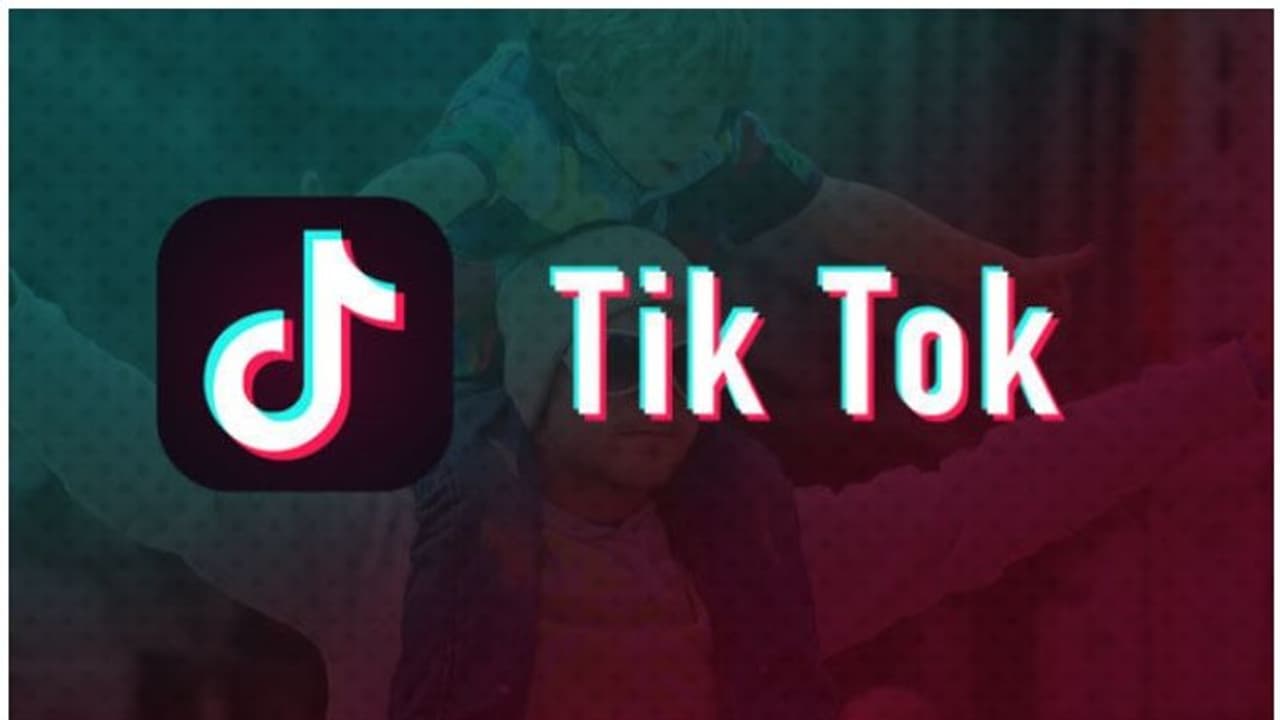 పచ్చని సంసారంలో టిక్ టాక్ చిచ్చు: ఏమైందంటే.... పచ్చని సంసారంలో టిక్ టాక్ చిచ్చు: ఏమైందంటే....