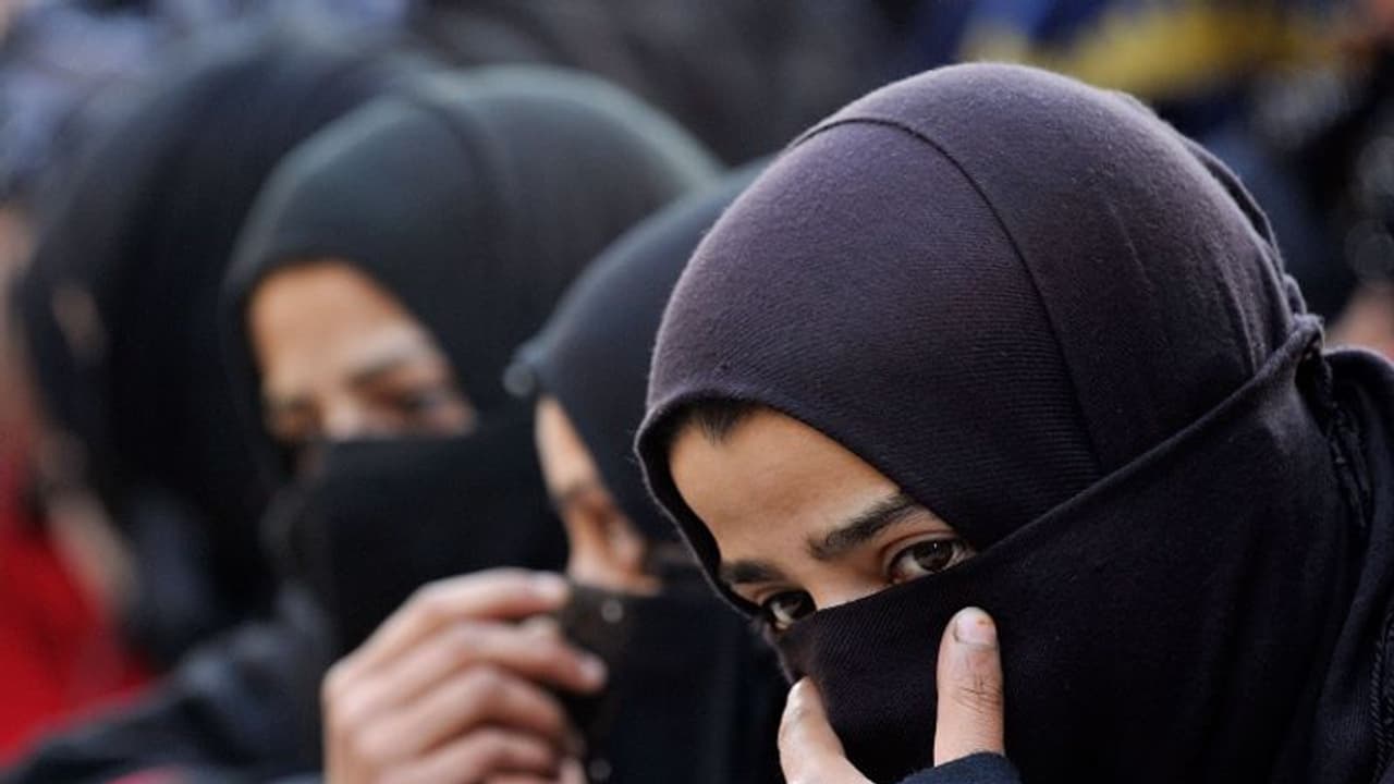 सबरीमाला के बाद सुप्रीम कोर्ट करेगा मस्जिद में महिलाओं की एंट्री पर फैसला सबरीमाला के बाद सुप्रीम कोर्ट करेगा मस्जिद में महिलाओं की एंट्री पर फैसला