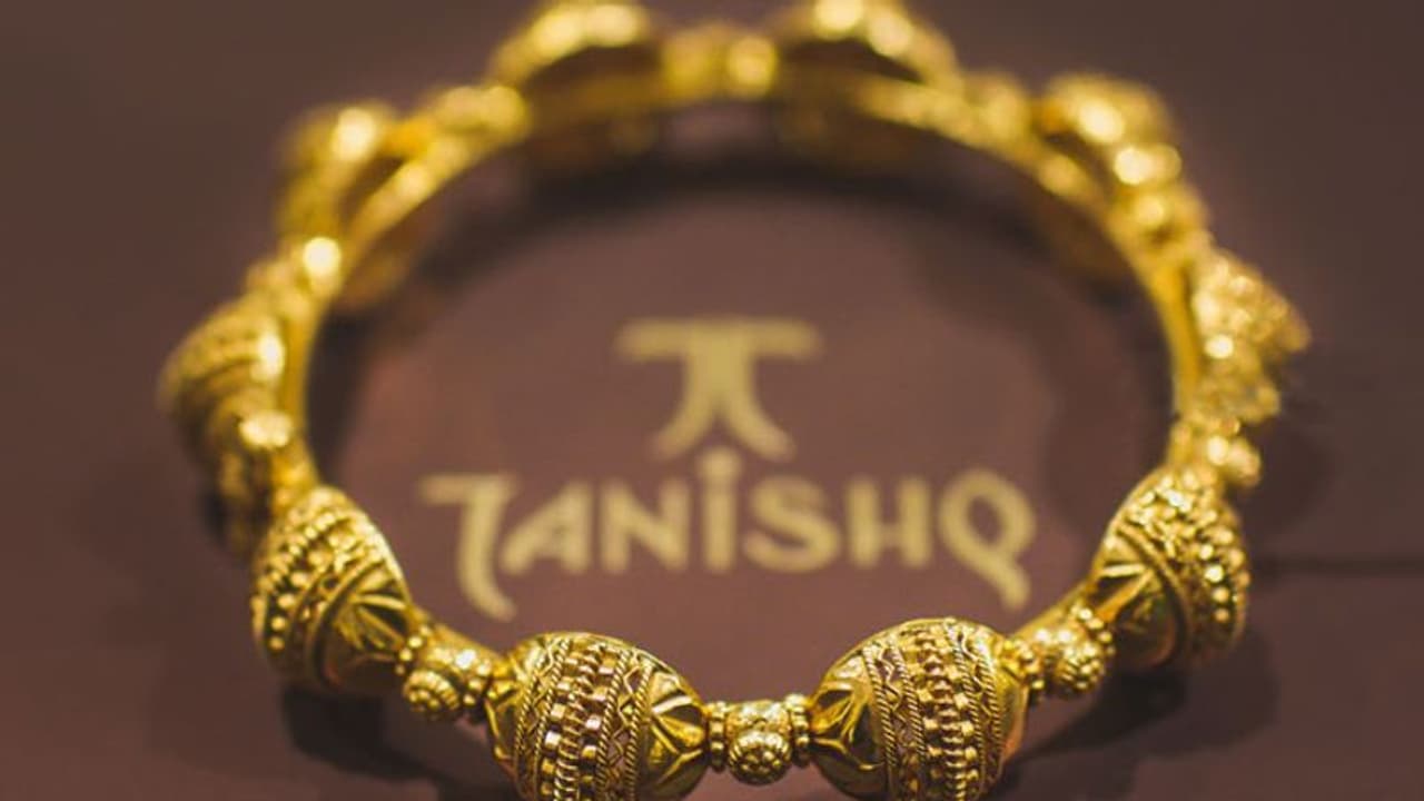 തനിഷ്ക്കിന്റെ ബ്രാന്ഡ് അംബാസഡര് ഇനിമുതല് ഈ തെന്നിന്ത്യന് താരറാണി! : വിപണിയില് വന് മുന്നേറ്റം ലക്ഷ്യം തനിഷ്ക്കിന്റെ ബ്രാന്ഡ് അംബാസഡര് ഇനിമുതല് ഈ തെന്നിന്ത്യന് താരറാണി! : വിപണിയില് വന് മുന്നേറ്റം ലക്ഷ്യം