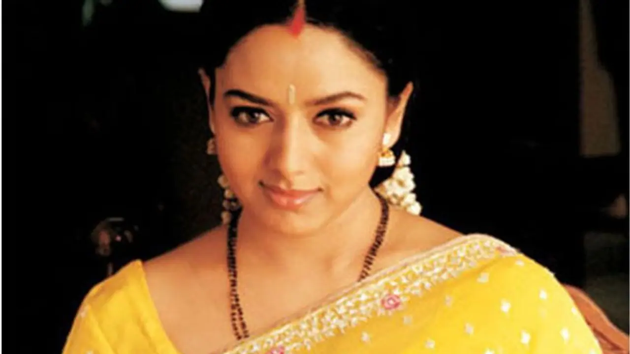 Actress Soundarya pregnant when she died in helicopter crash?