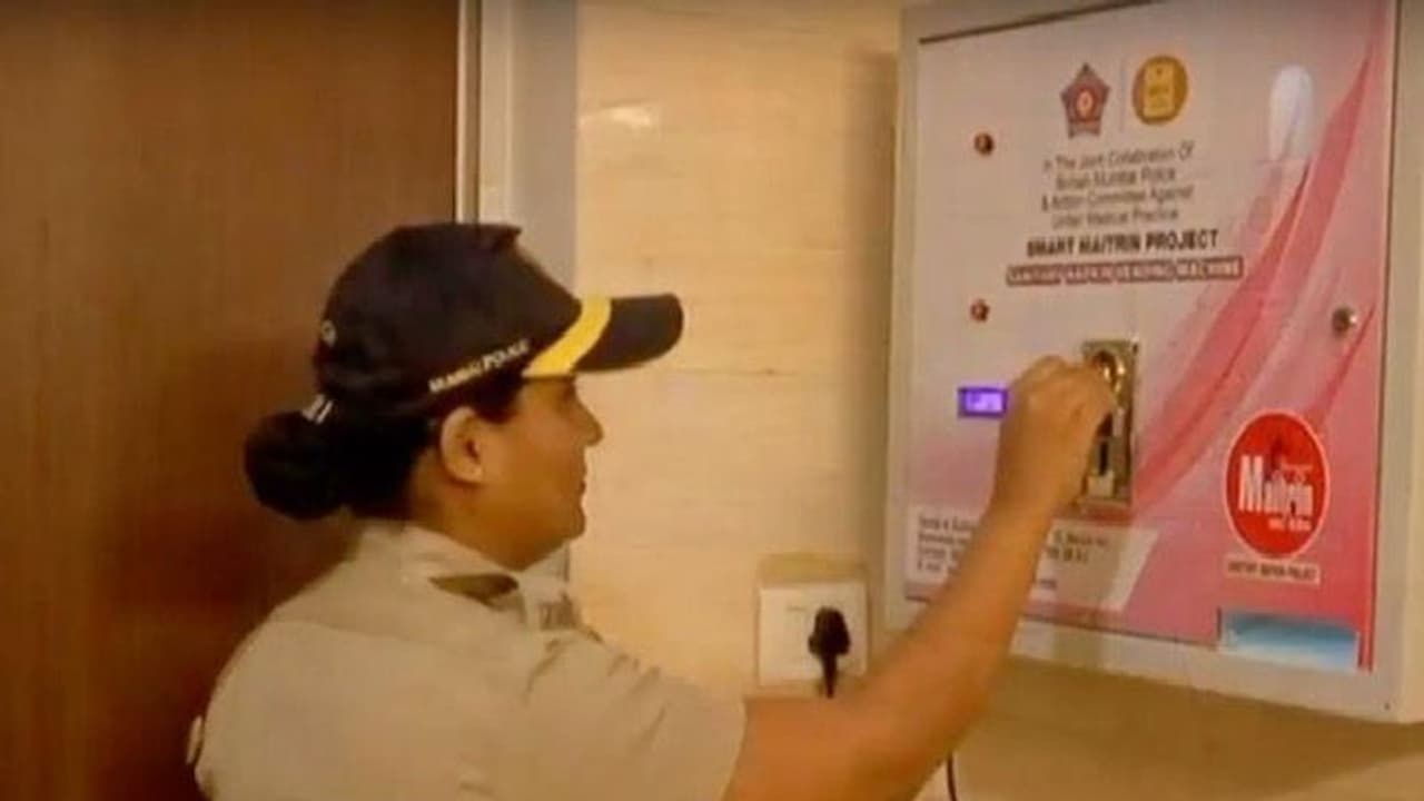 9 ಬಸ್‌ ನಿಲ್ದಾಣದಲ್ಲಿ ಸ್ಯಾನಿಟರಿ ಪ್ಯಾಡ್‌ ಮಷಿನ್‌!