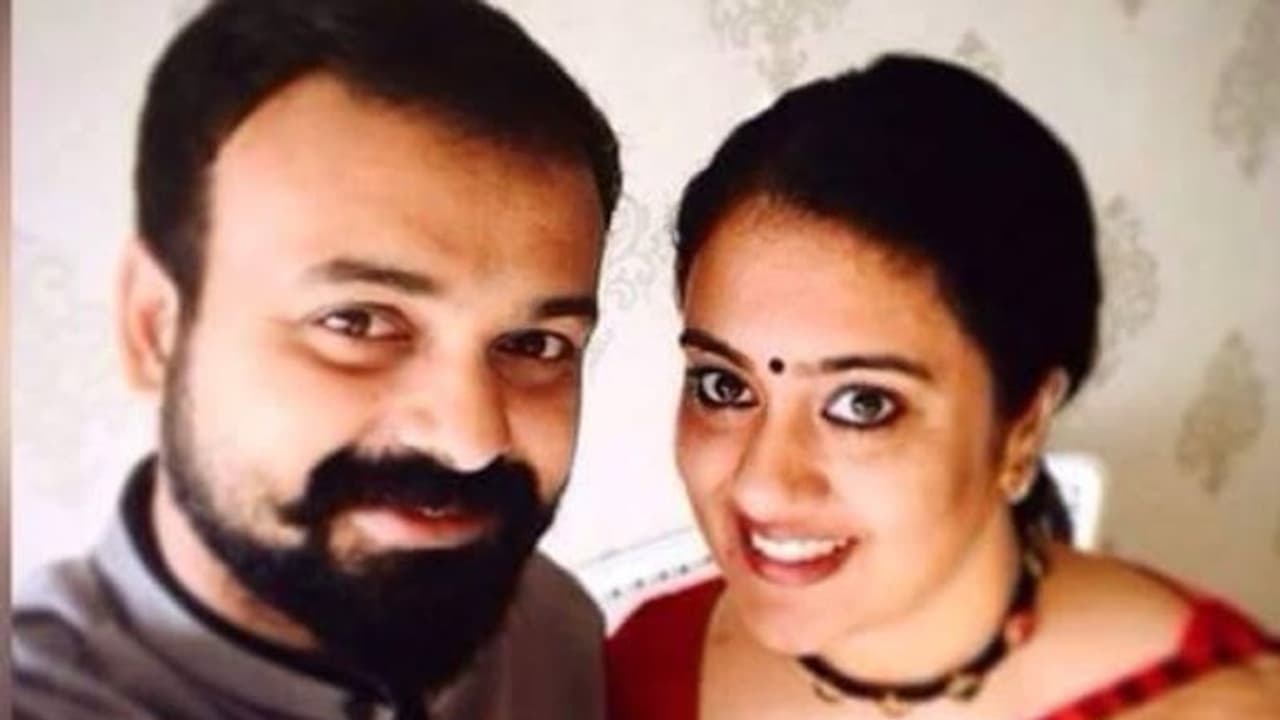 കുഞ്ചാക്കോ ബോബൻ അച്ഛനായി: 14 വർഷത്തെ കാത്തിരിപ്പിന് വിരാമം കുഞ്ചാക്കോ ബോബൻ അച്ഛനായി: 14 വർഷത്തെ കാത്തിരിപ്പിന് വിരാമം