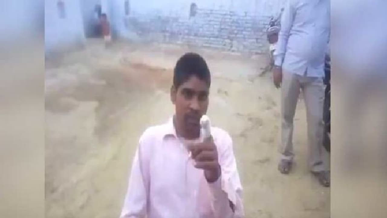 ಬಿಜೆಪಿಗೆ ಮತ, ಬೇಸತ್ತು ಕೈಬೆರಳೇ ಕತ್ತರಿಸಿಕೊಂಡ ಯುವಕ