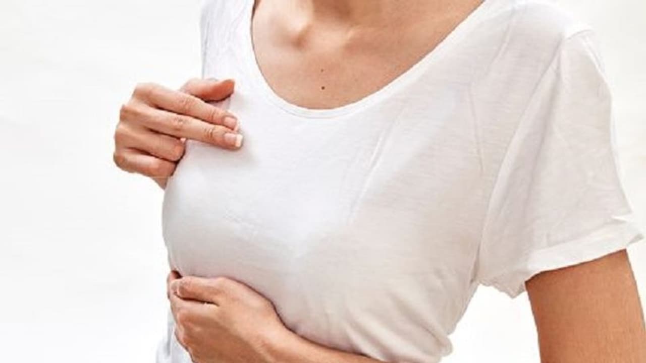 സ്തനാര്ബുദം; അറിയാം ഈ എട്ട് ലക്ഷണങ്ങള് സ്തനാര്ബുദം; അറിയാം ഈ എട്ട് ലക്ഷണങ്ങള്