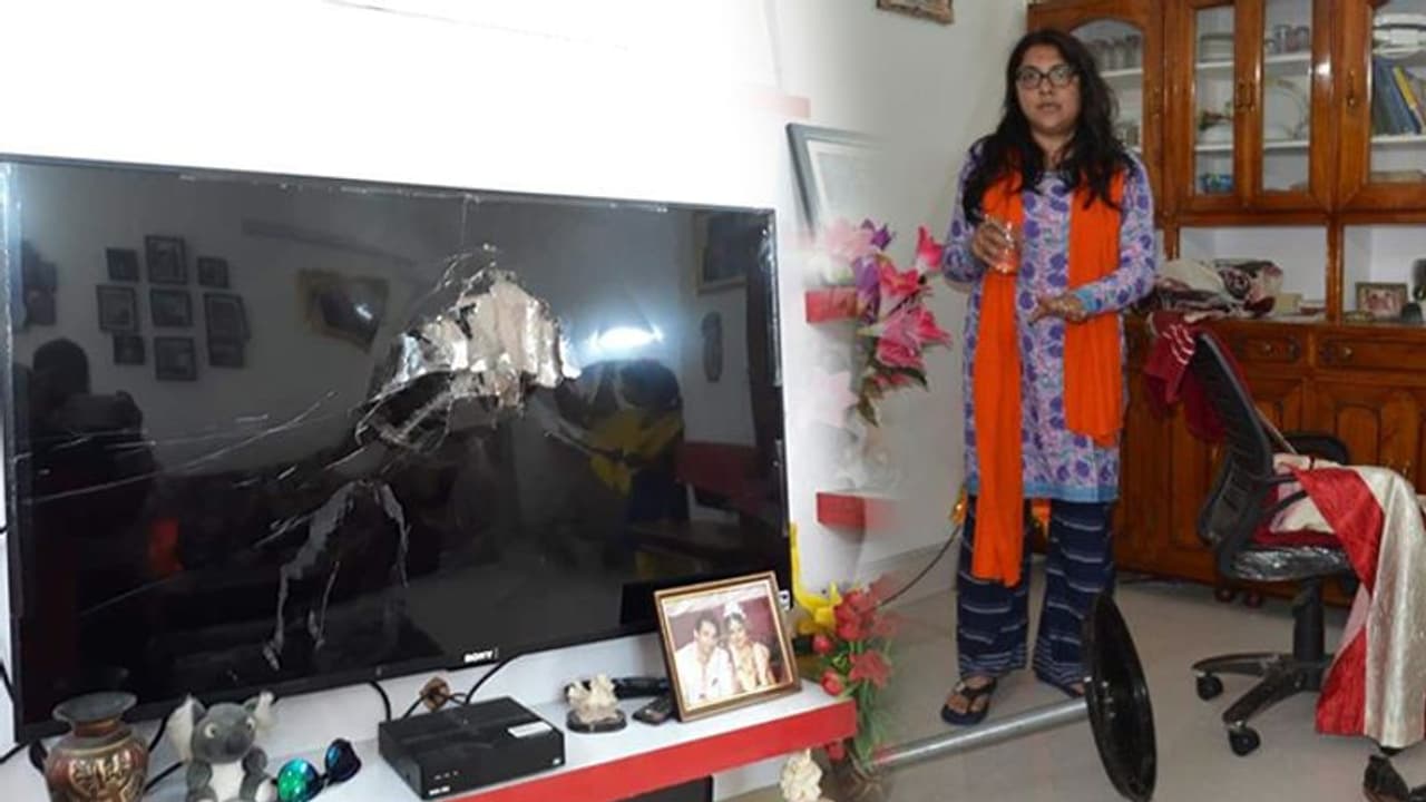 BJP candidate Locket Chatterjee’s house vandalised, TMC hand suspected