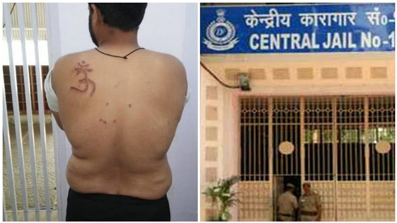 2 நாட்கள் பட்டினி போட்டு இஸ்லாமிய கைதியின் முதுகில் ‘ஓம்’என்று சூடு போட்ட சிறைக் கண்காணிப்பாளர்... 2 நாட்கள் பட்டினி போட்டு இஸ்லாமிய கைதியின் முதுகில் ‘ஓம்’என்று சூடு போட்ட சிறைக் கண்காணிப்பாளர்...