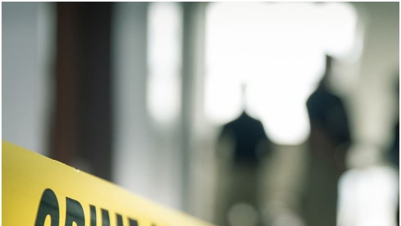 വഞ്ചിച്ചുവെന്ന് സംശയം; ലിവിങ് ടുഗെതര് പങ്കാളിയായ മുപ്പതുകാരിയുടെ മേല് തിളച്ച വെള്ളമൊഴിച്ച് അന്പതുകാരന് വഞ്ചിച്ചുവെന്ന് സംശയം; ലിവിങ് ടുഗെതര് പങ്കാളിയായ മുപ്പതുകാരിയുടെ മേല് തിളച്ച വെള്ളമൊഴിച്ച് അന്പതുകാരന്