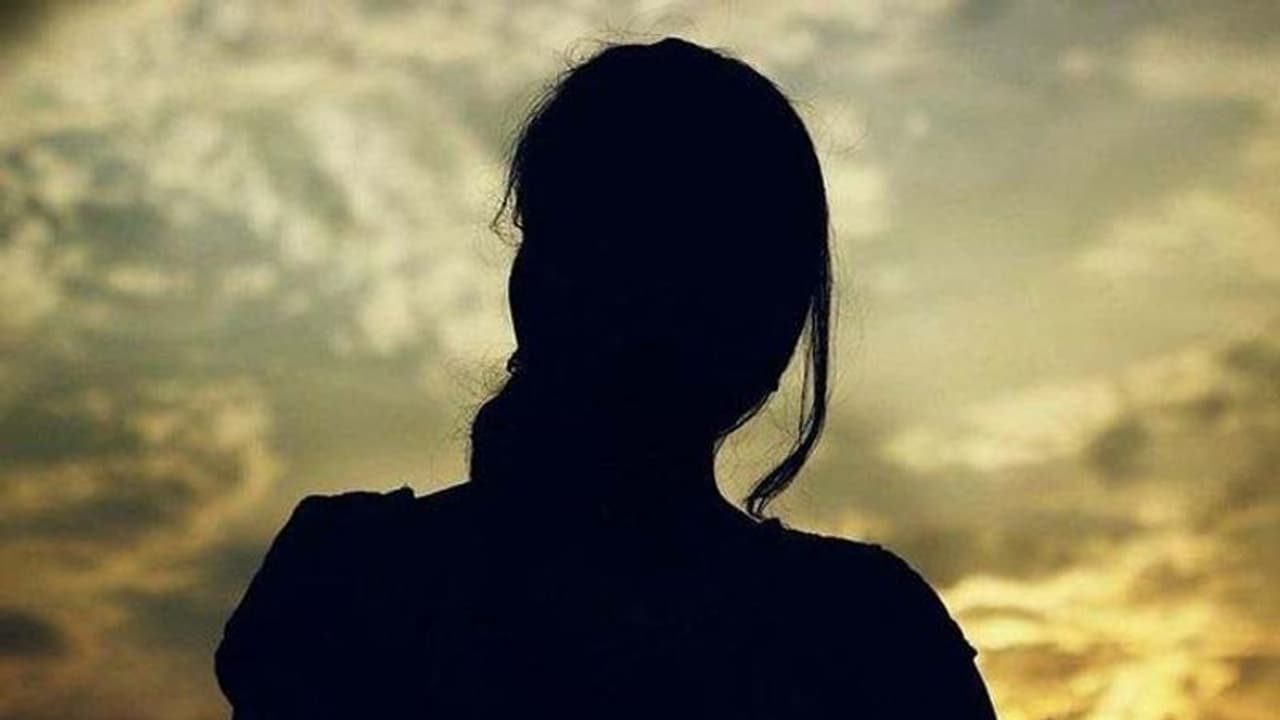 सुप्रीम कोर्ट में नौकरी के लिए पैसे वसूलती थी CJI पर आरोप लगाने वाली महिला?