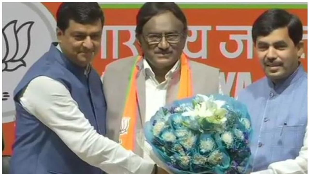 ഇപ്പോൾ ബിജെപിക്കുള്ളത് തീവ്ര ഹിന്ദുത്വ നിലപാടല്ല; പാർട്ടിയിൽ സജീവമാകും: മുൻ കേന്ദ്രമന്ത്രി ഇപ്പോൾ ബിജെപിക്കുള്ളത് തീവ്ര ഹിന്ദുത്വ നിലപാടല്ല; പാർട്ടിയിൽ സജീവമാകും: മുൻ കേന്ദ്രമന്ത്രി