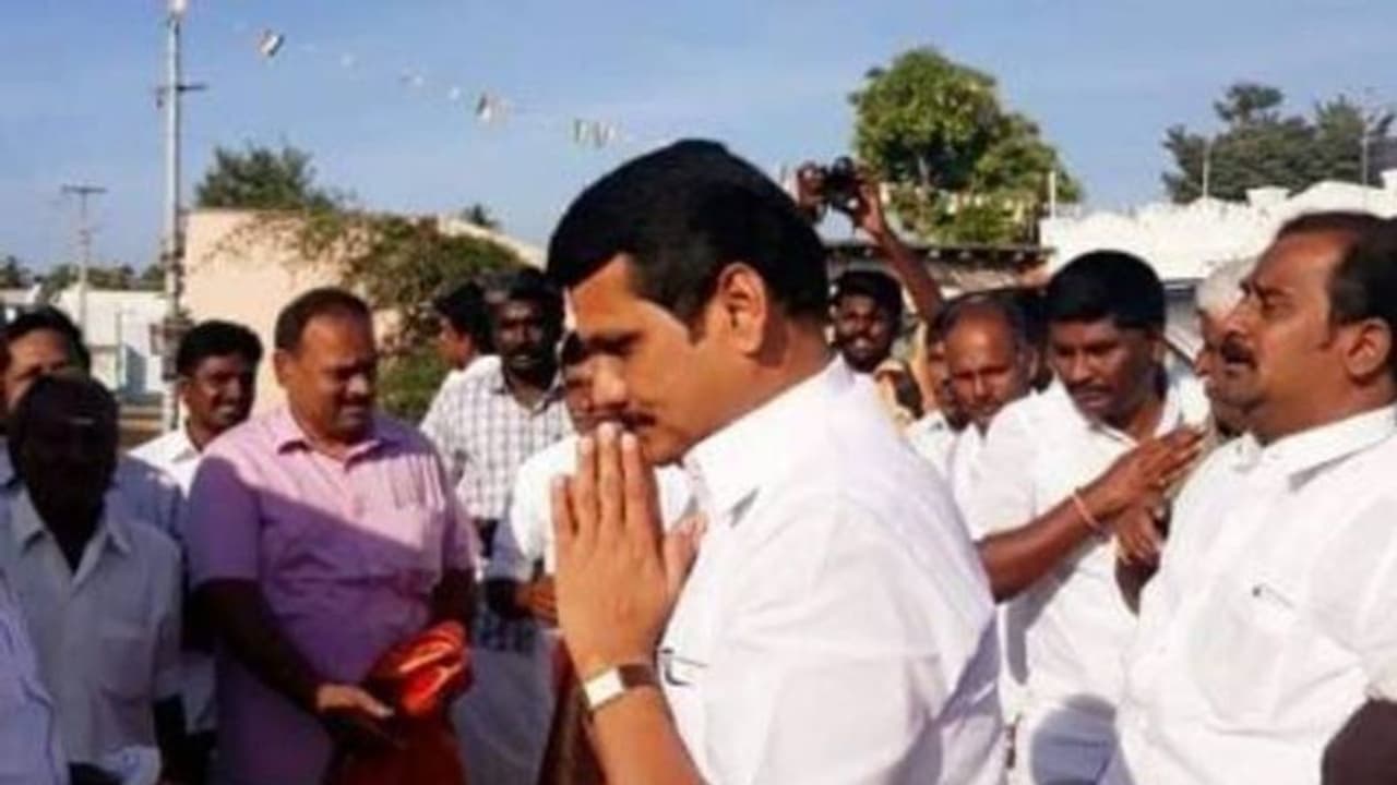 ஆட்டத்தை ஆரம்பித்த செந்தில்பாலாஜி... கலகலக்கும் அரவக்குறிச்சி..! கதிகலங்கும் எடப்பாடி..! ஆட்டத்தை ஆரம்பித்த செந்தில்பாலாஜி... கலகலக்கும் அரவக்குறிச்சி..! கதிகலங்கும் எடப்பாடி..!